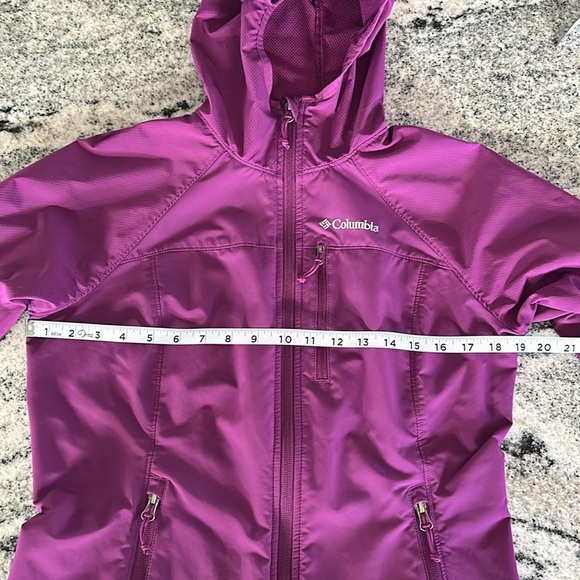 Size M Columbia spring/fall jacket - Picture 6 of 12